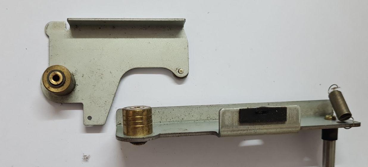 FOSTEX G24S 1 INCH TAPE LIFTER ASSEMBLY