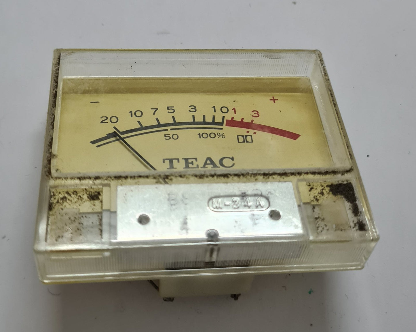 Teac A-360 VU meter m34a