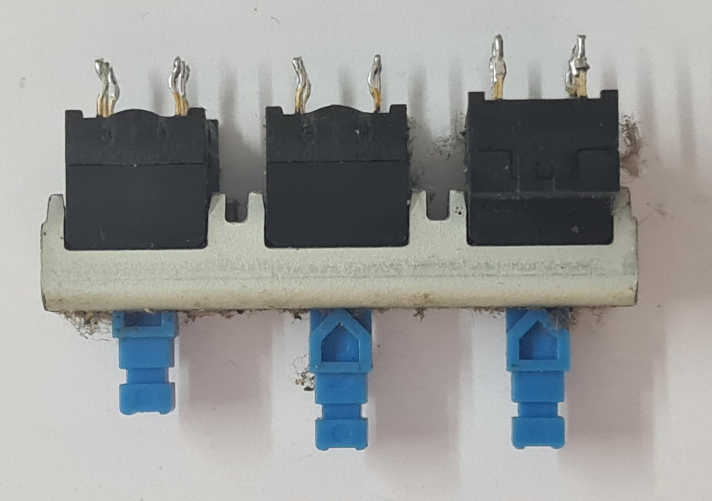 TASCAM 424 SWITCH BANK USED