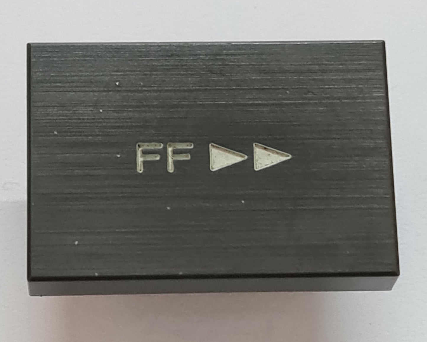TASCAM 225 FRONT Push buttons