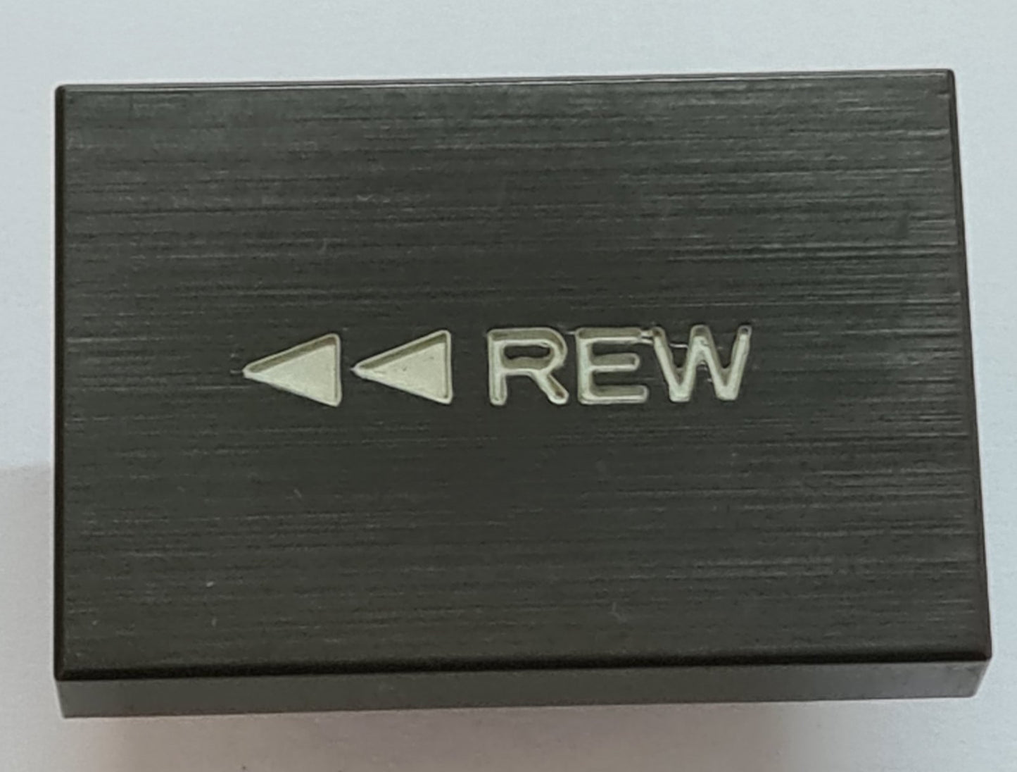 TASCAM 225 FRONT Push buttons