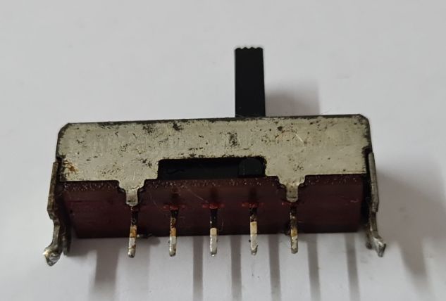 TASCAM 424 SINGLE SLIDE SWITCH 5 LEG USED