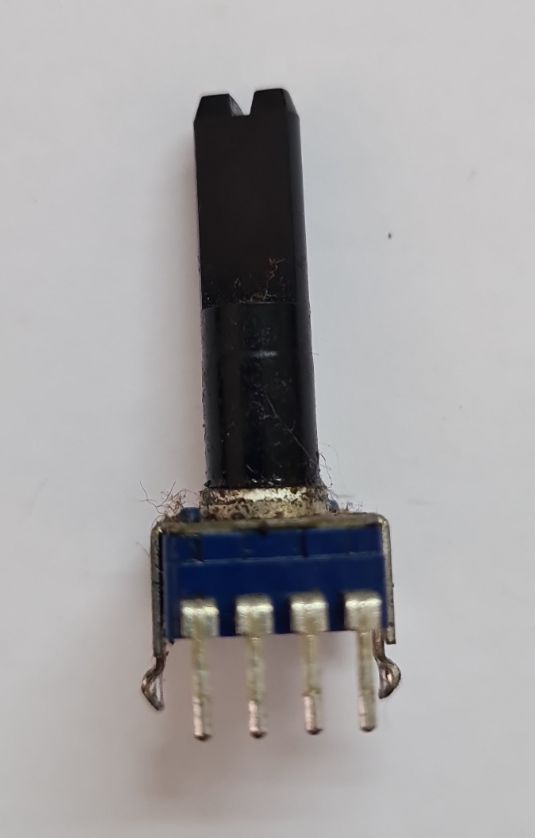 TASCAM 424 VARIABLE RESISTORS MIXED