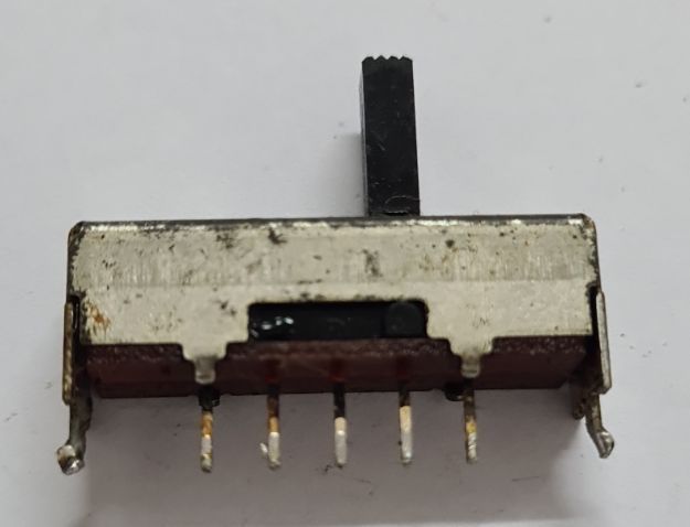 TASCAM 424 SINGLE SLIDE SWITCH 5 LEG USED