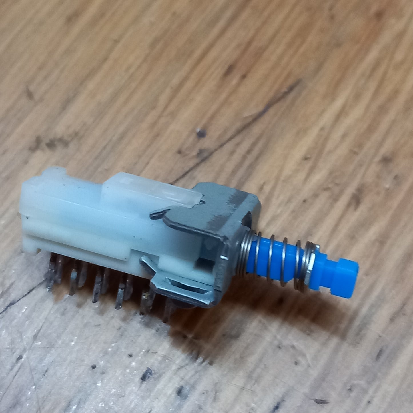 M-2600 input channel Switches in different styles