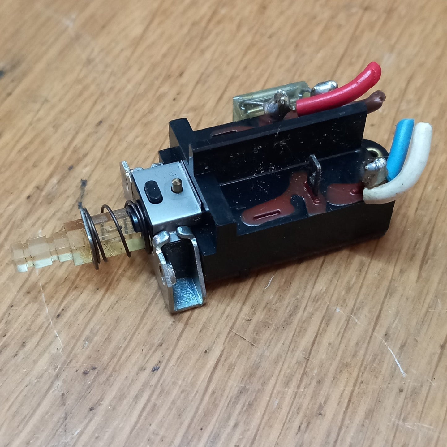 Teac V-9 power switch