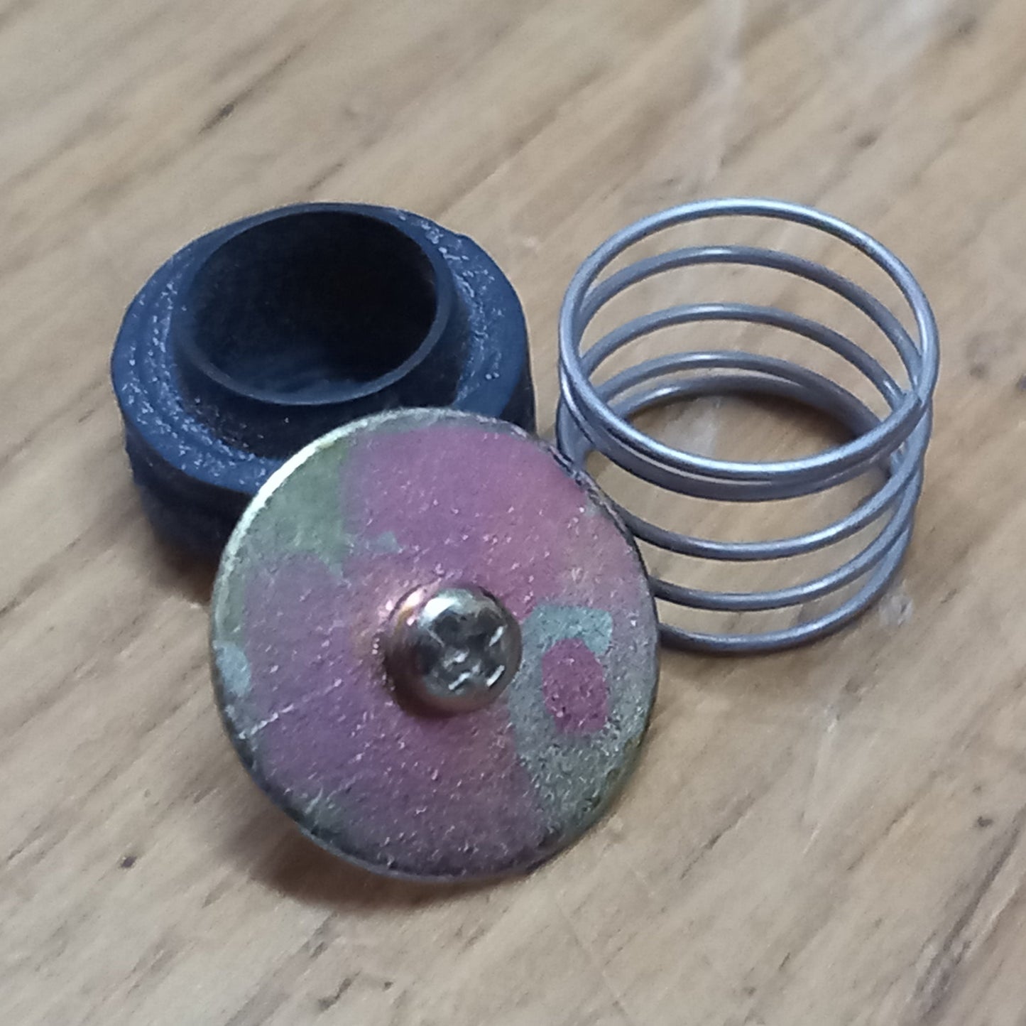 Tascam CD-A500 CD-A700 CD MOUNTING SPRING AND SCREWS