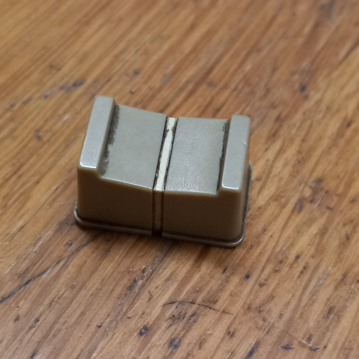 Teac Series 15 slider cap knob pushbutton