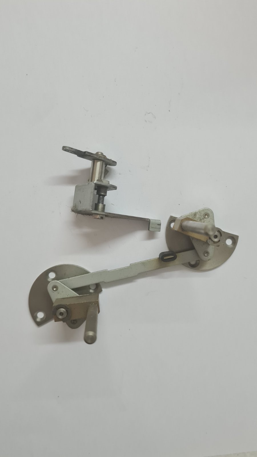 Tascam ATR-60-8 TAPE LIFTERS PAIR