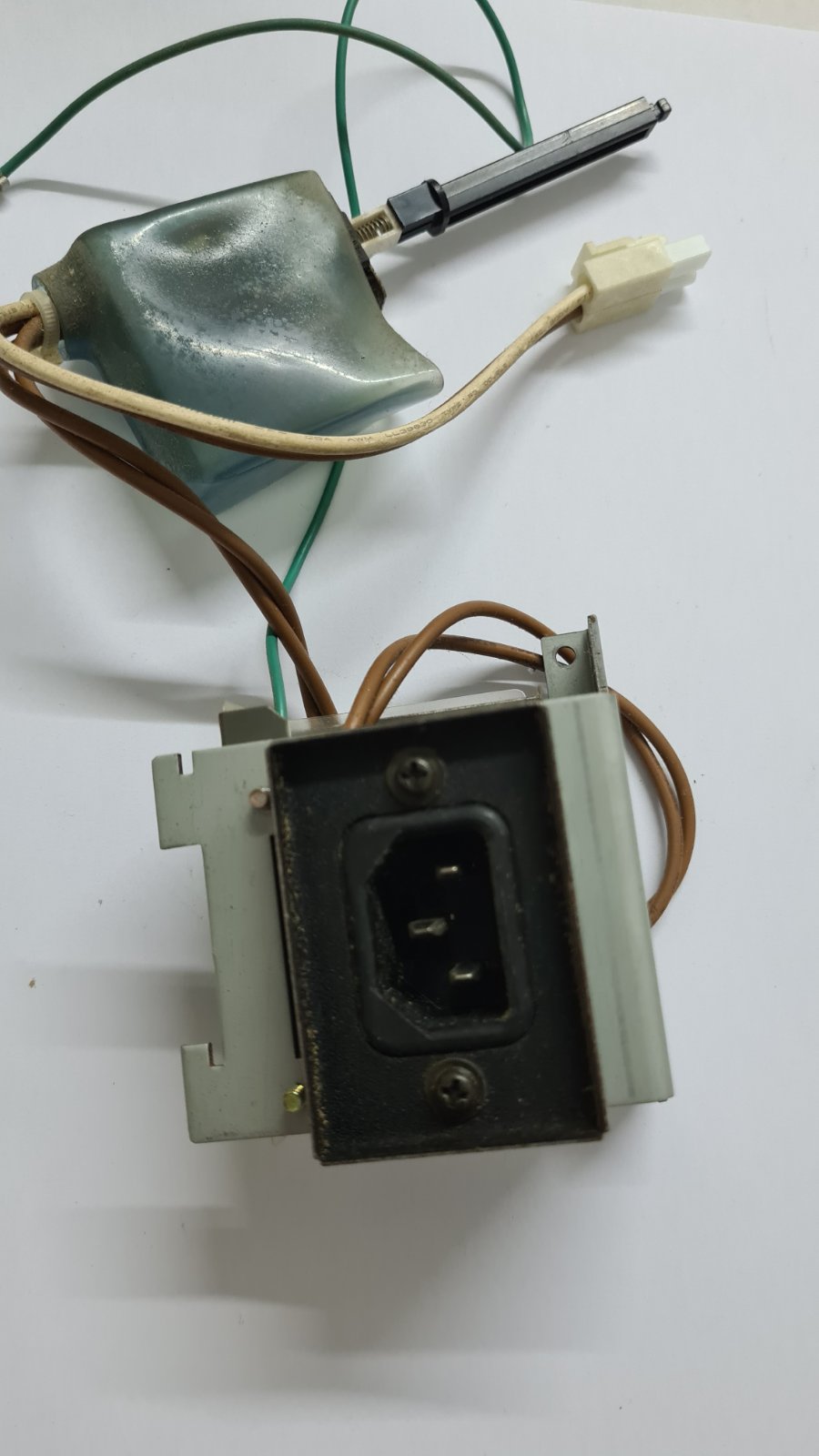FOSTEX G16S POWER INLET AND MAINS SWITCH
