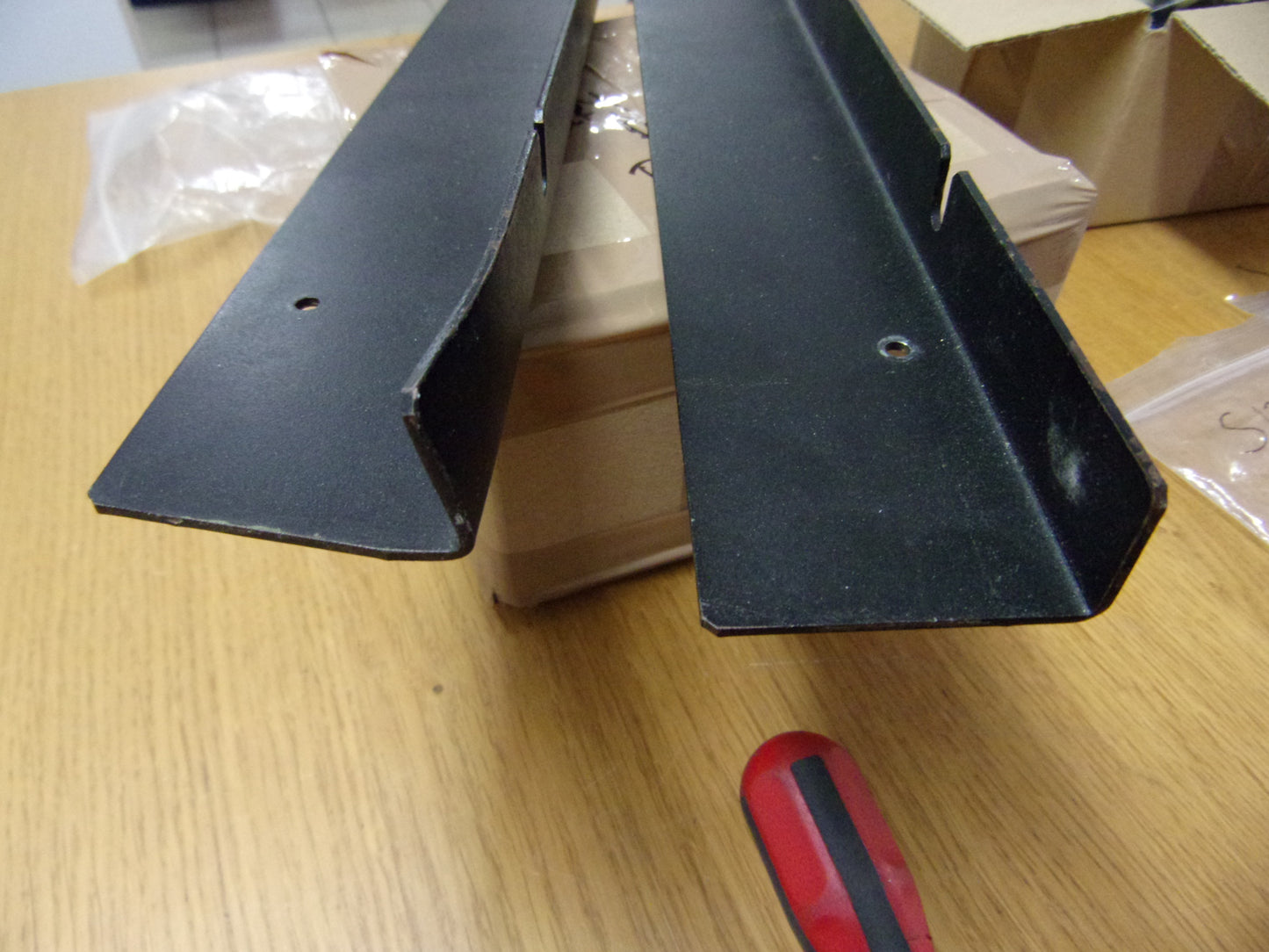 M-208 rack ears rails