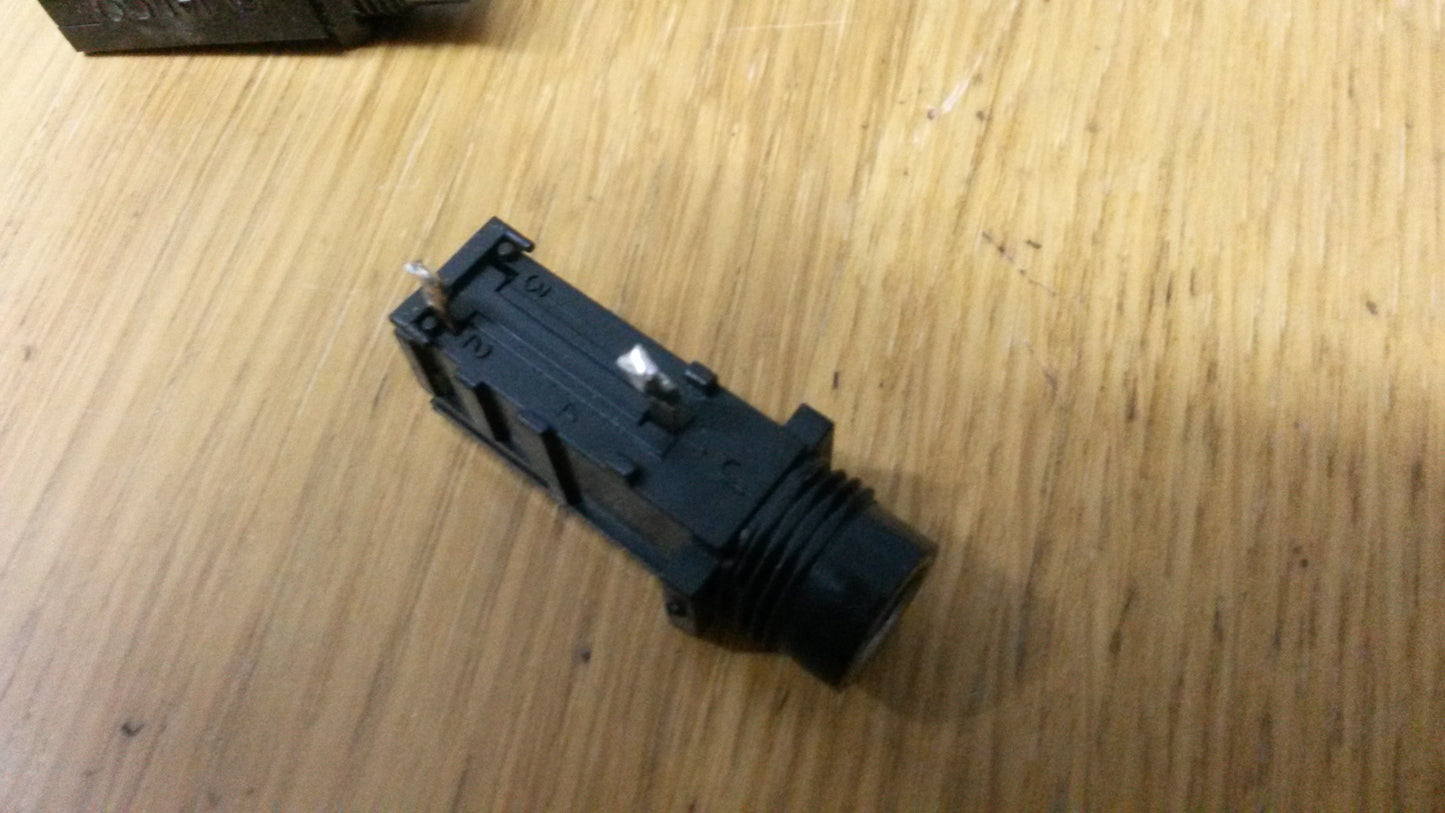 TEAC TASCAM M3500 M1516 JALCO 2 PIN Mono SOCKET
