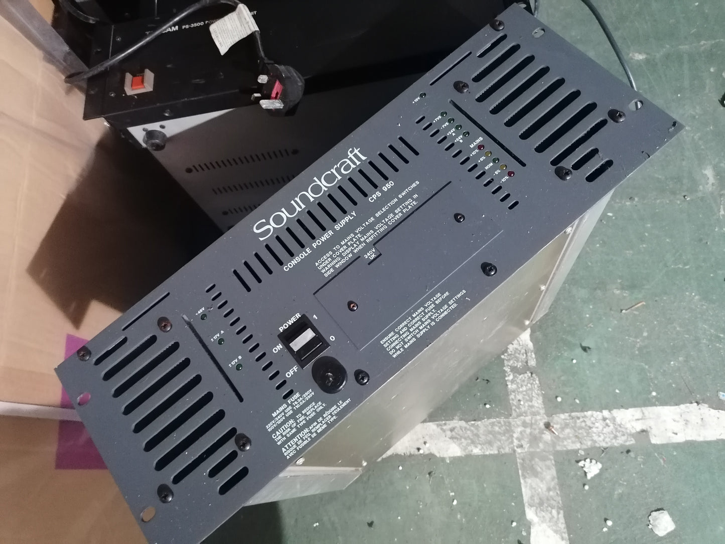 Soundcraft CPS-950 large desk power supply