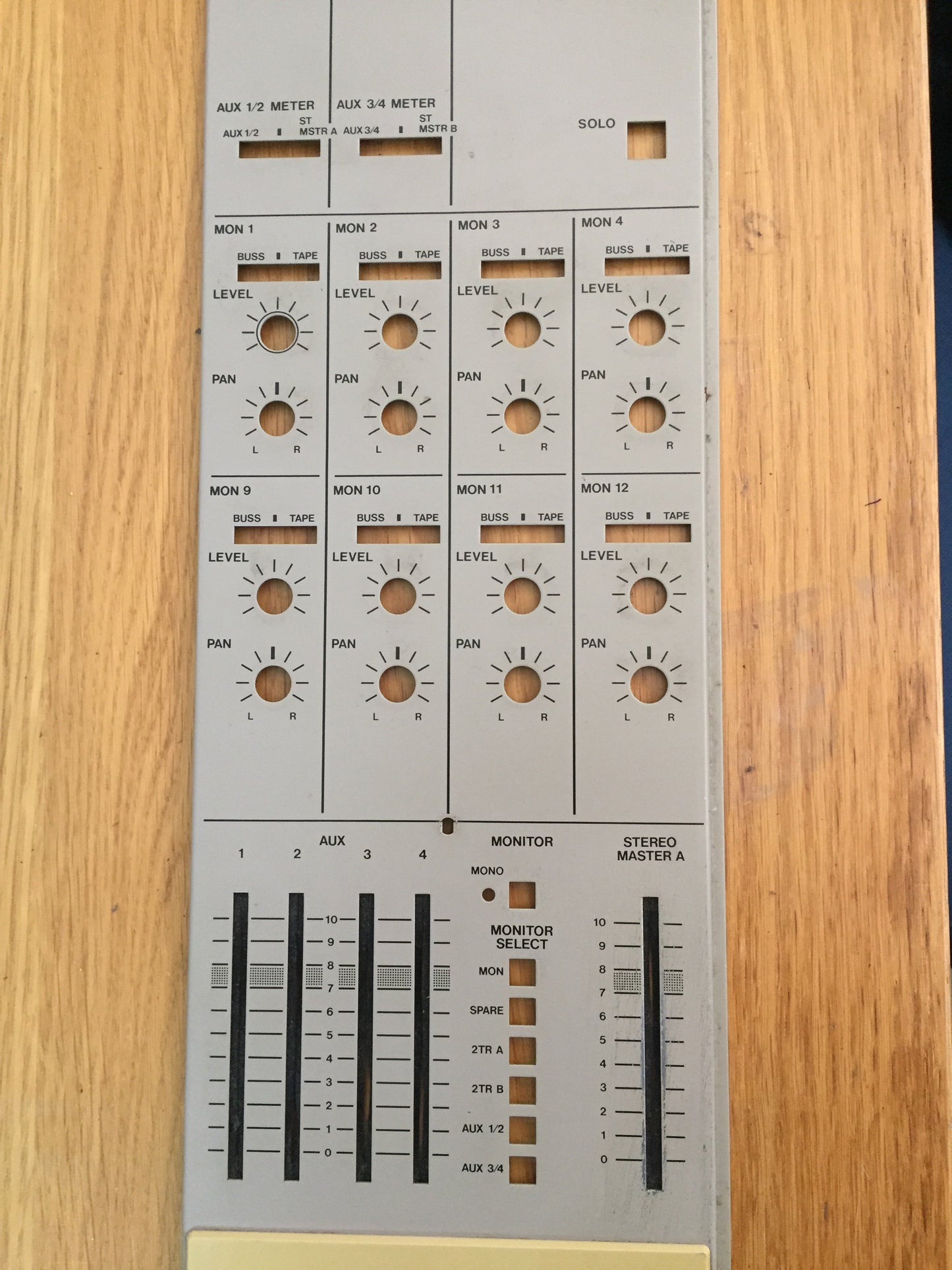 Tascam M-520 buss master panel