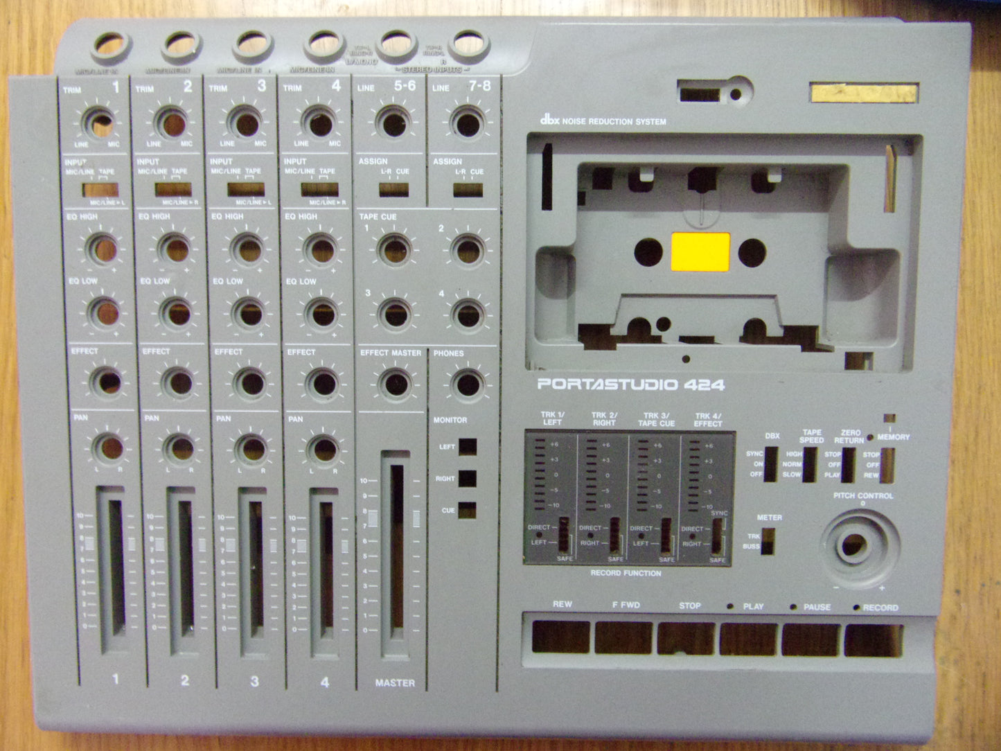 Tascam 424 portastudio front grey shell