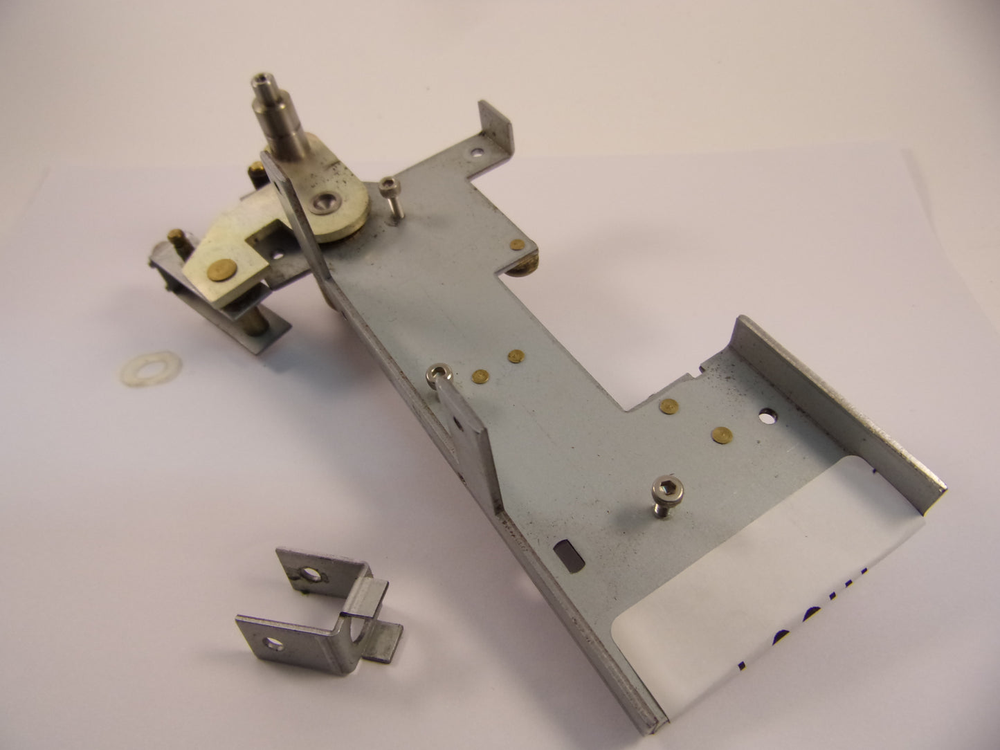 Tascam MSR-16 pinch roller assembly and plate