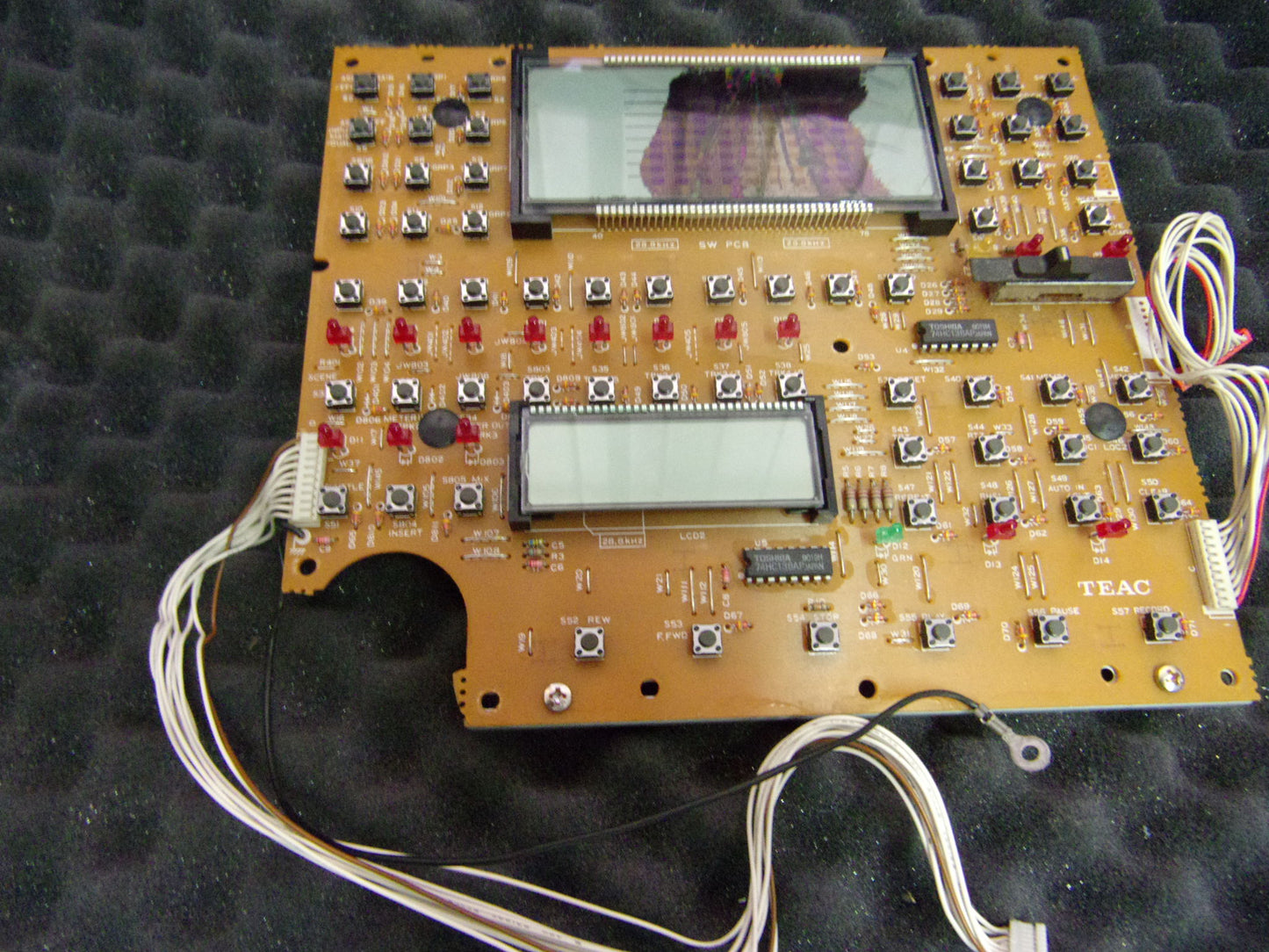 Tascam 688sw pcb 52102764-01 broken lcd