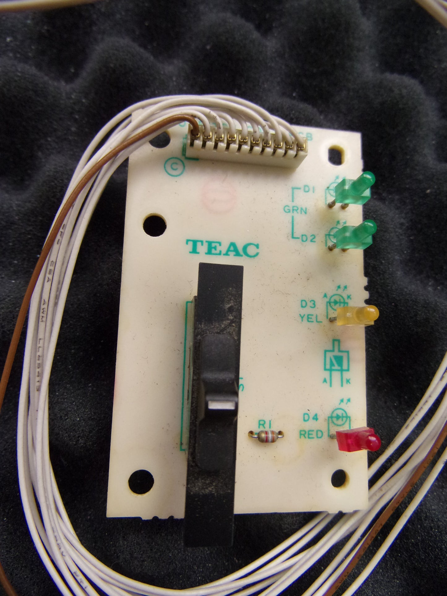 Tascam 688 led pcb 521028630-00
