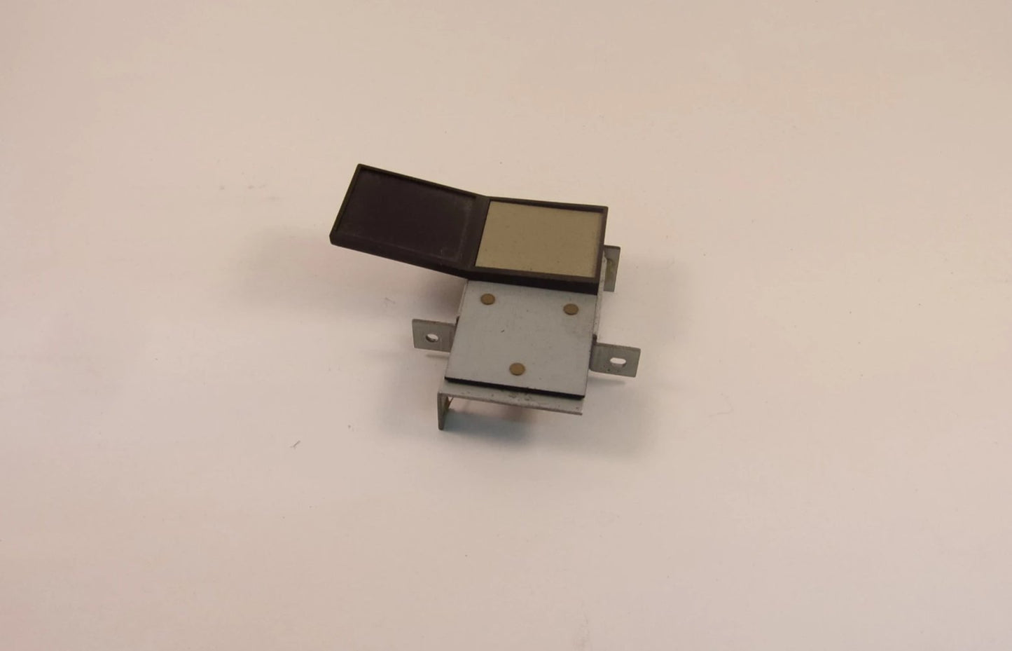 Tascam MSR-16 Hum Shield assembly