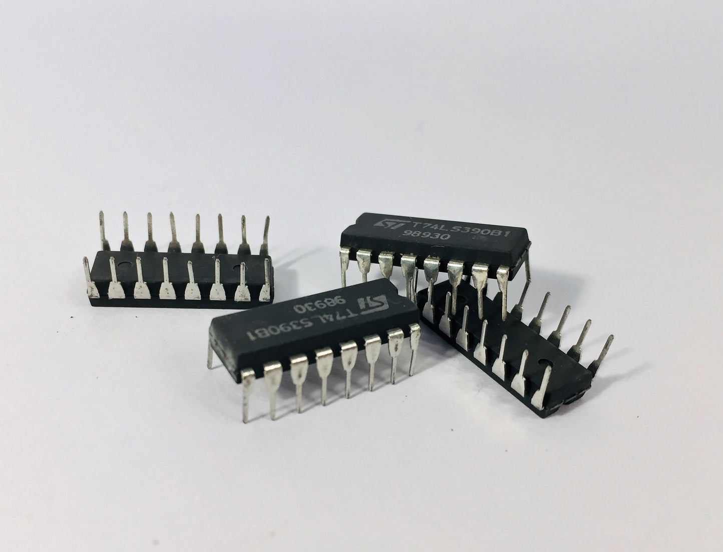 ST T74LS390B1 Pack of 4