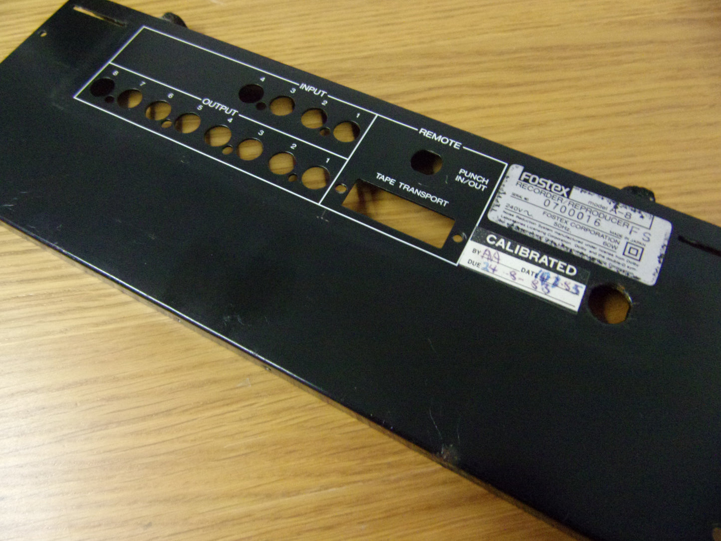 Fostex A-8 rear metal phono panel