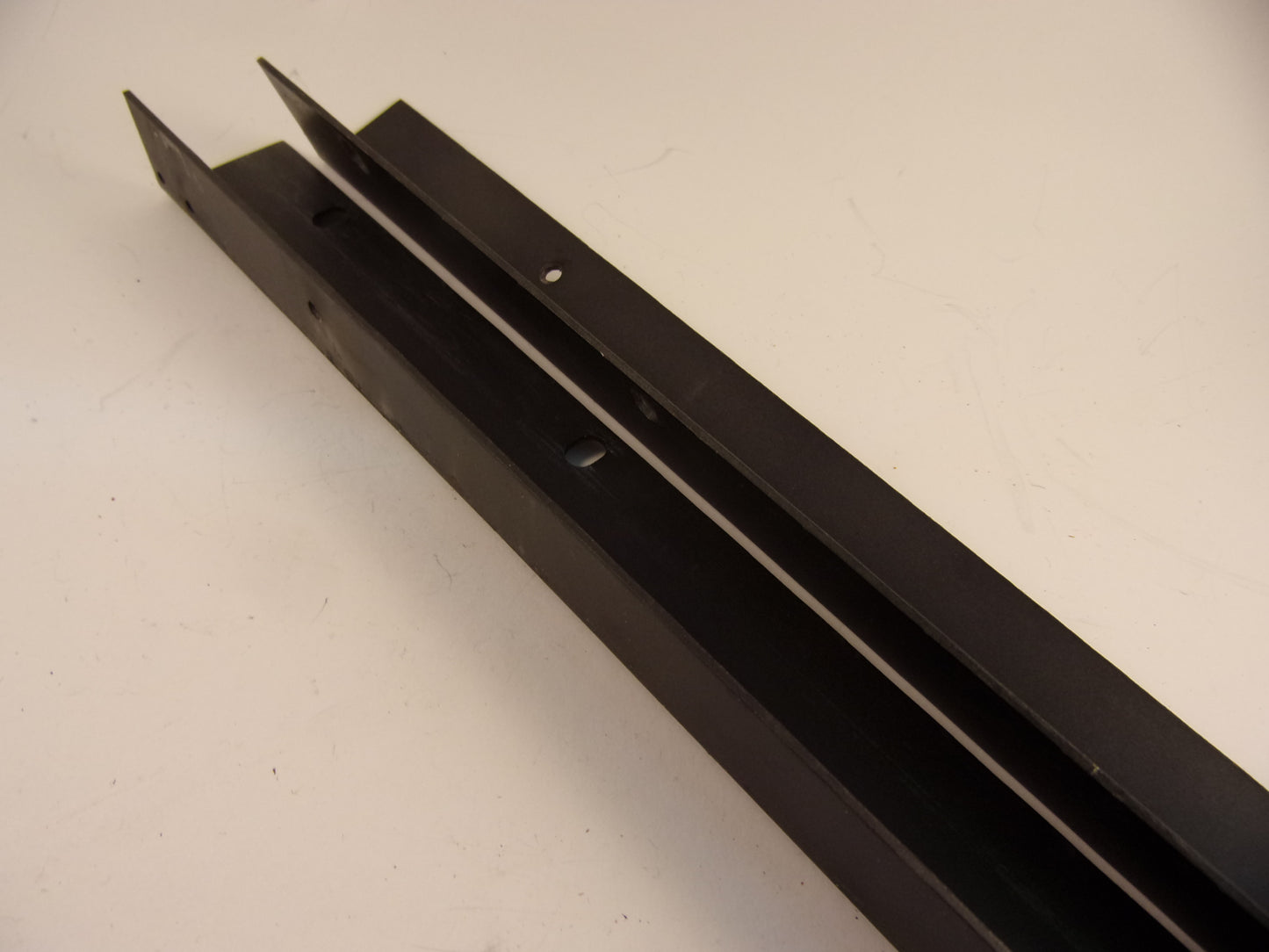 M-208 rack ears rails