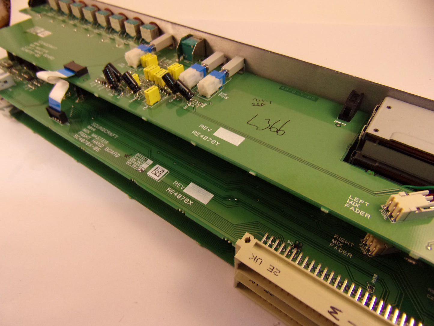 Soundcraft MH4 mix master SC4078Y ISS 5 SC4078X ISS 5 SC4079 4