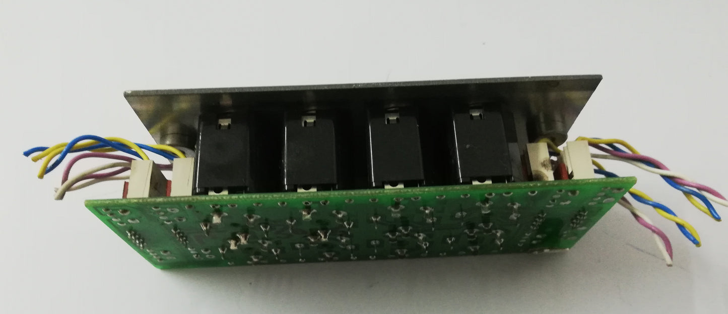 Soundcraft K3 SC3481b iss 1 Fx return and 8 jack sockets