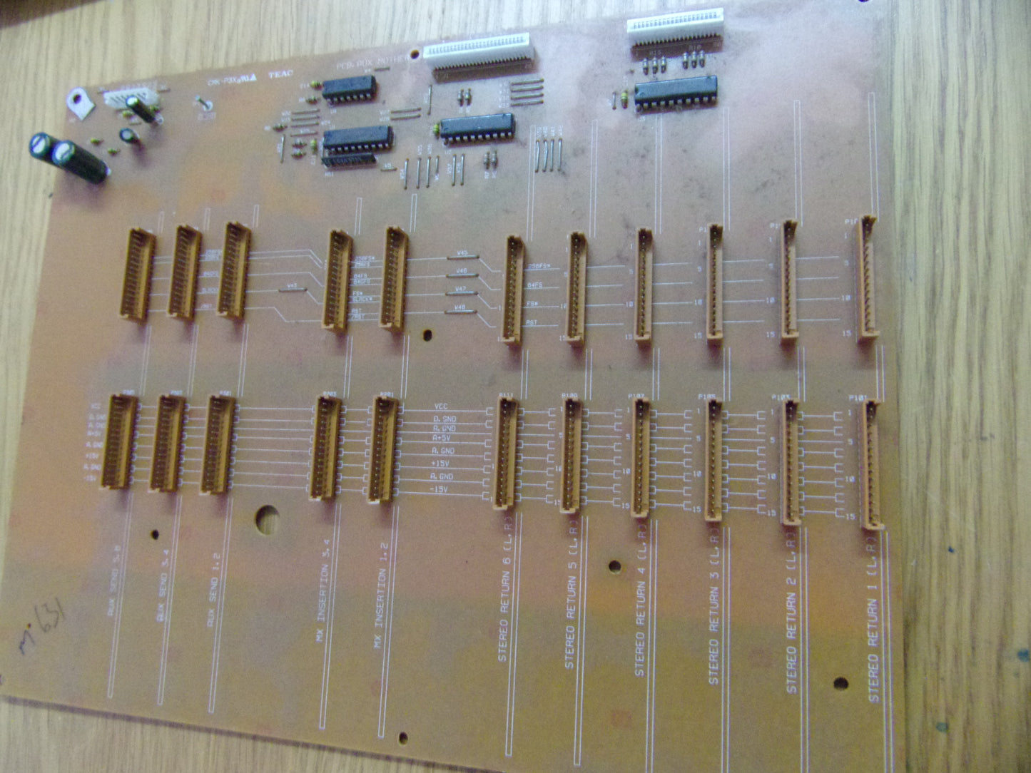 Tascam TM-D8000 PCB AUX MOTHER E900585-00A
