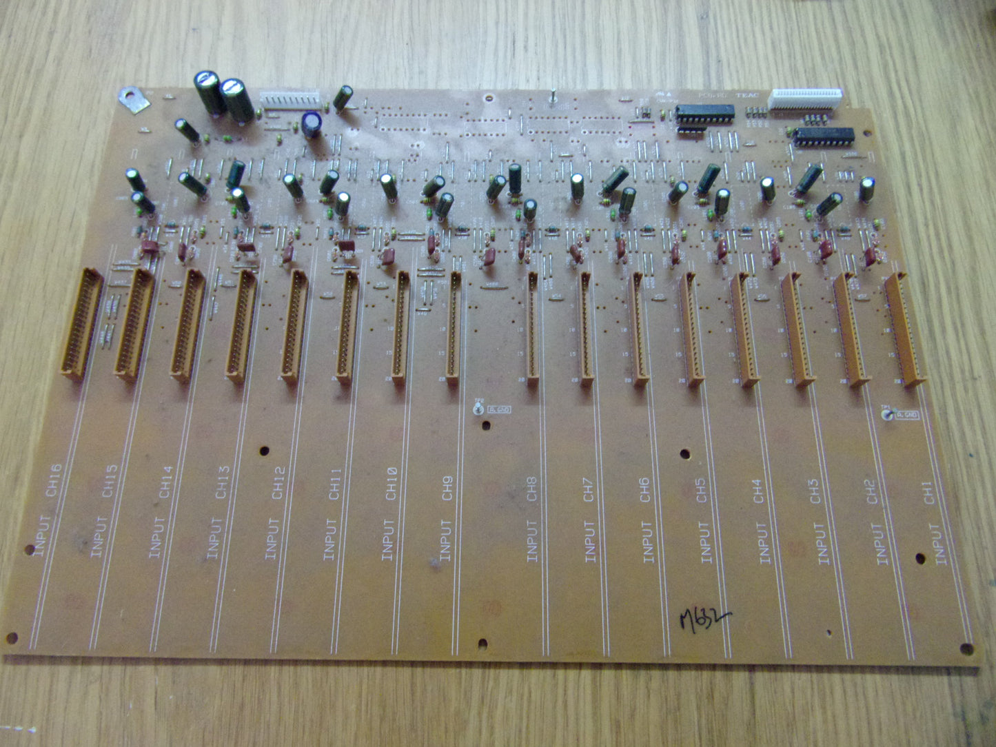 Tascam TM-D8000 PCB AD E900584-00B