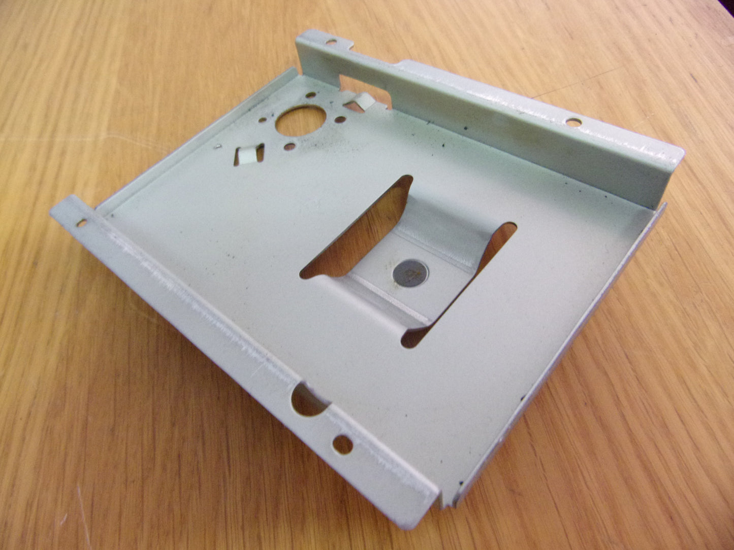 Fostex R8 Capstan metal panel