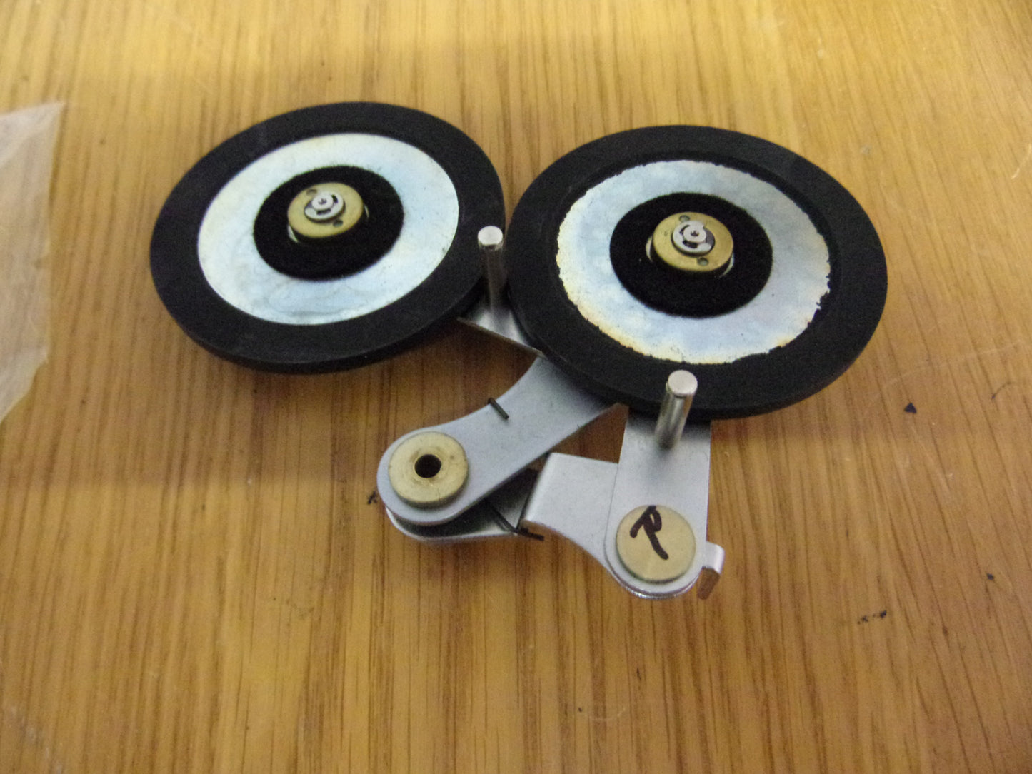 TEAC A-2050 DRIVE ASSEMBLY 2 WHEEL