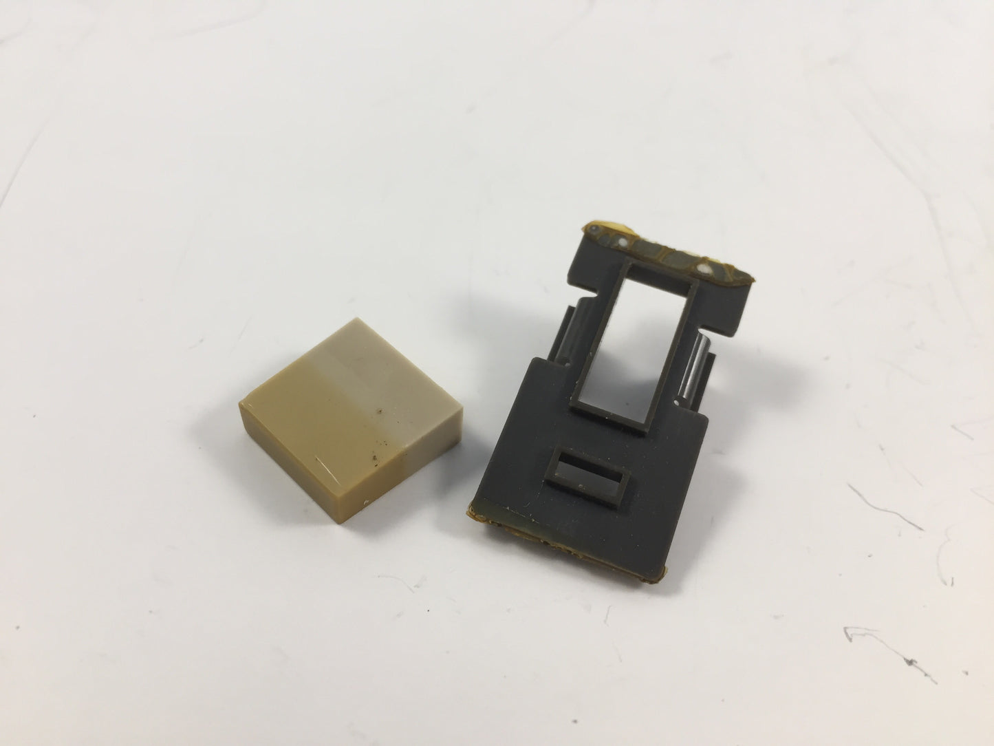 DX-4D push button and led holder