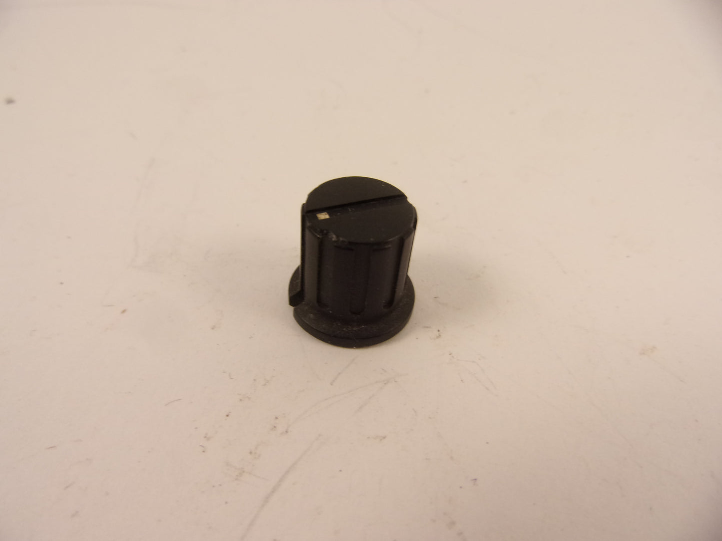 Teac Model 2 black knob round