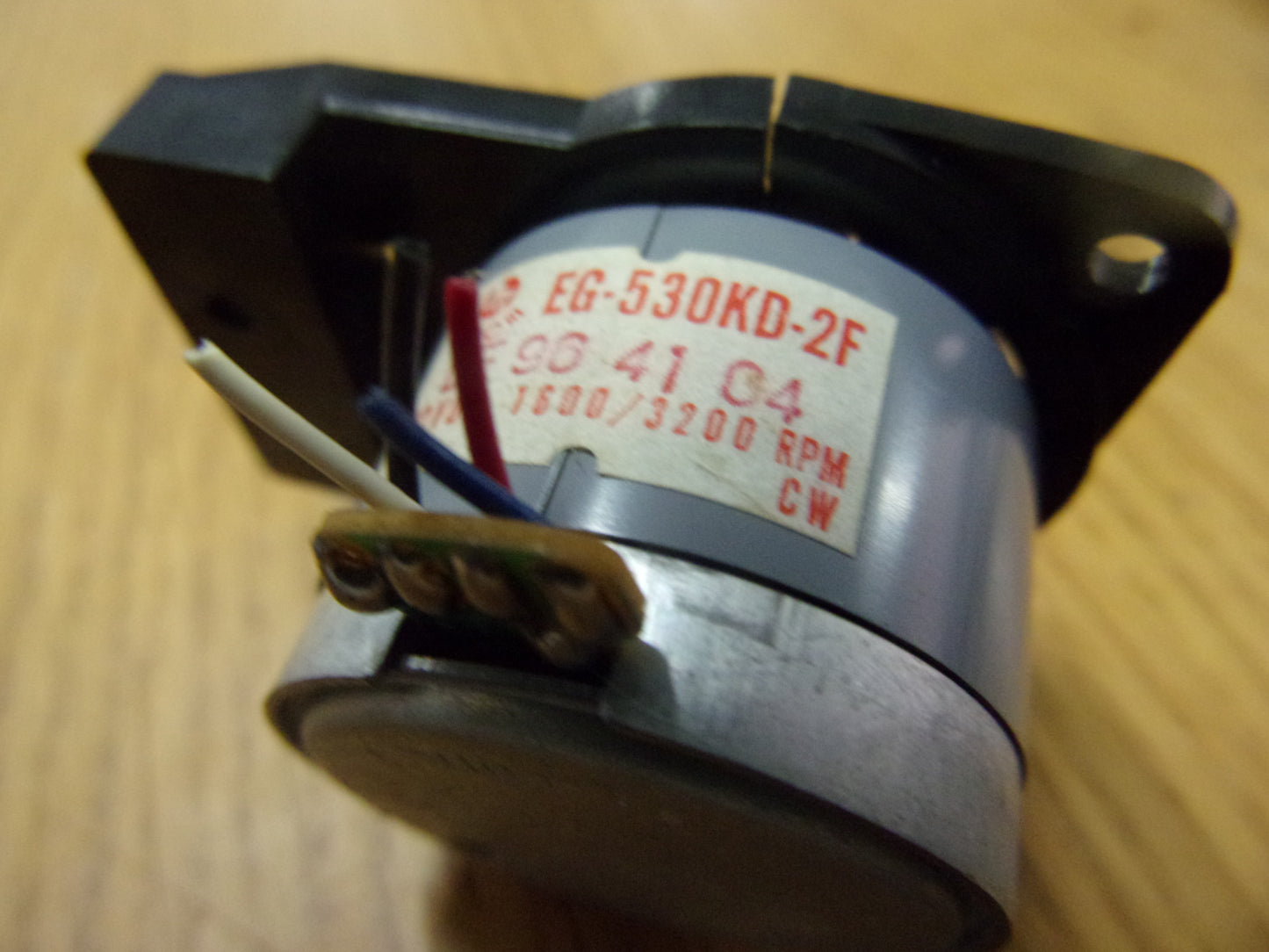 Motor EG-530KD-2F 12 VOLTS CW 1800/3200RPM