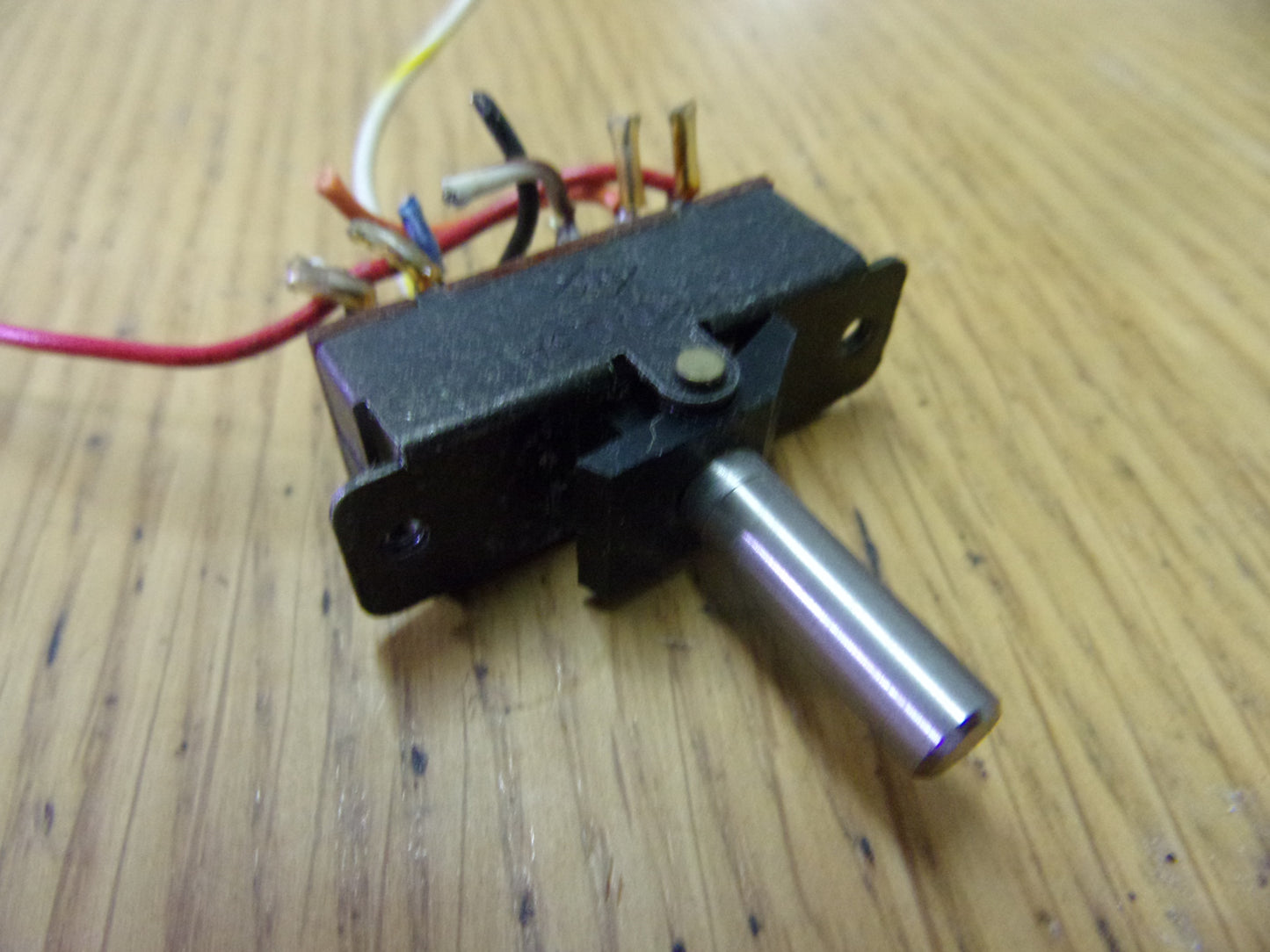 Teac A-4300SX switch in two versions