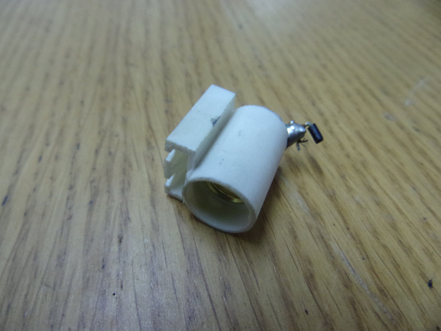 Teac A-1030 plastic lamp holder