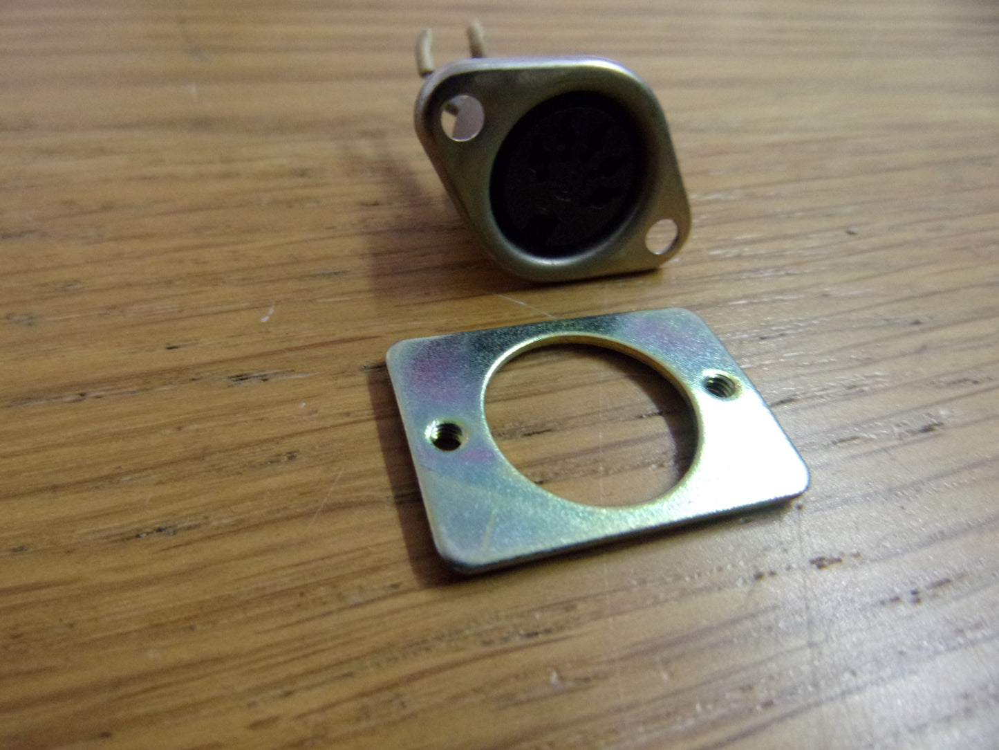 Teac A-3300 3340 series 5 pin 180 din socket and plate