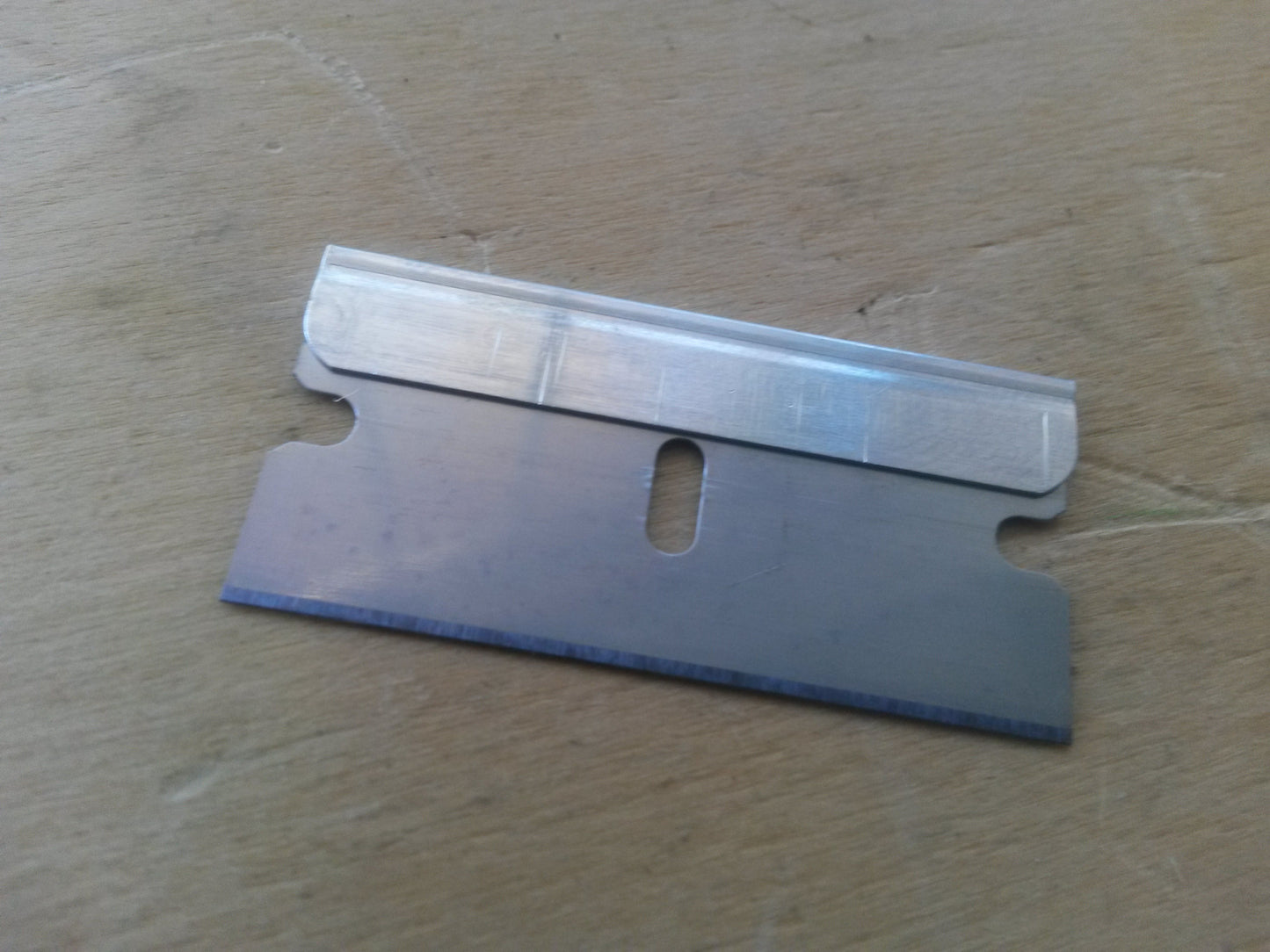 Pack of 3 single sided razor blades for Editing