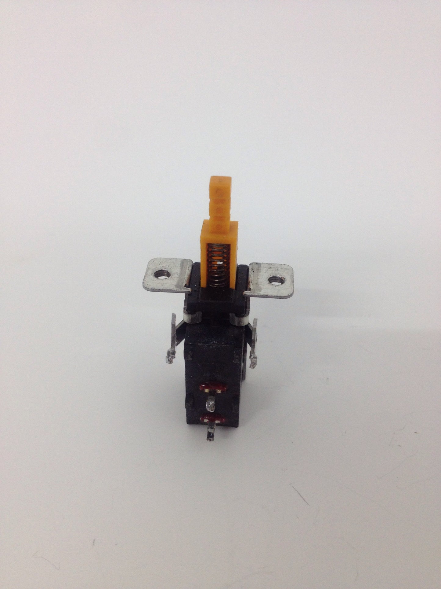 Tascam TM-D4000 Mains switch