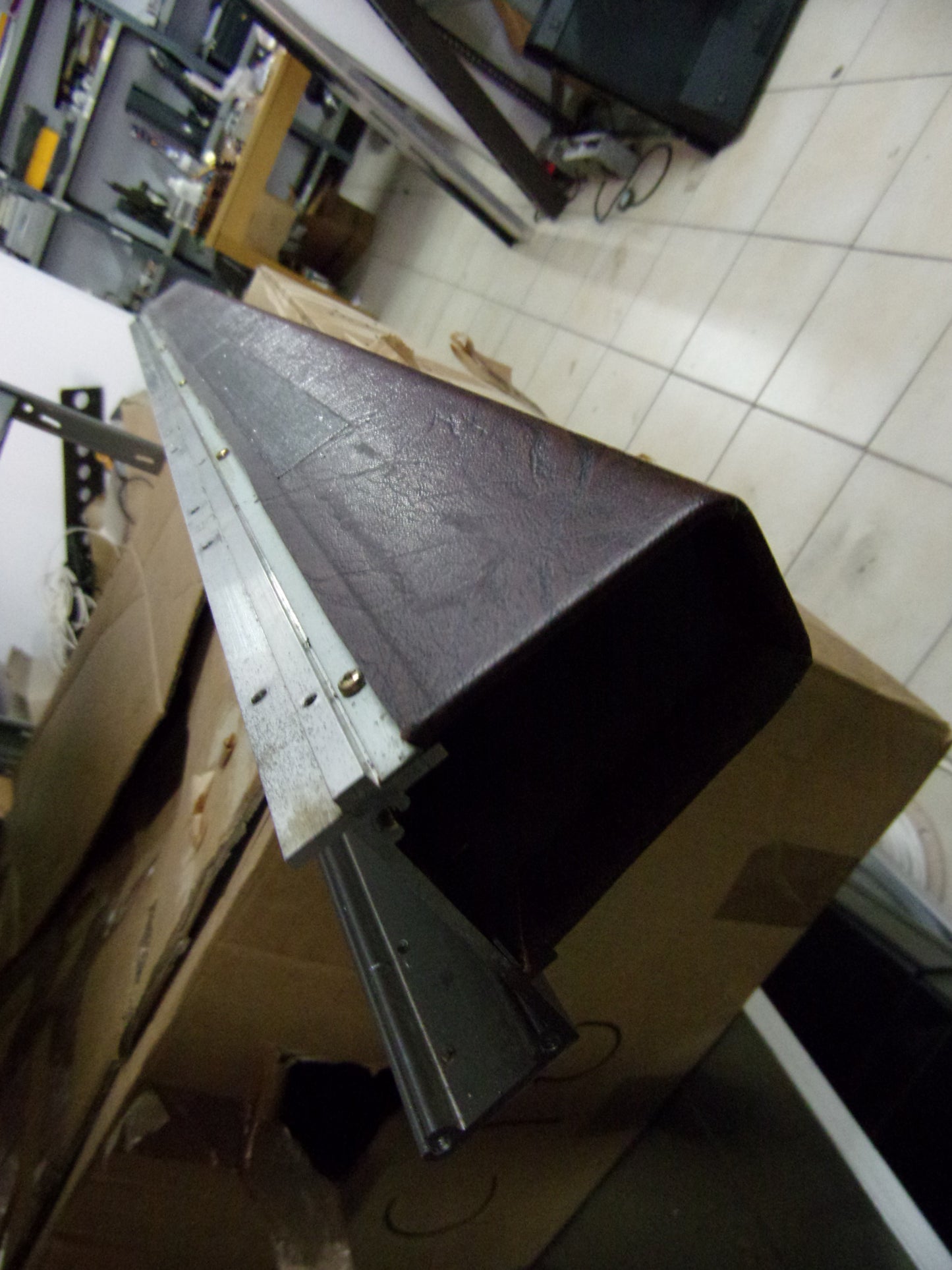 Tascam M-520 main arm rest bar