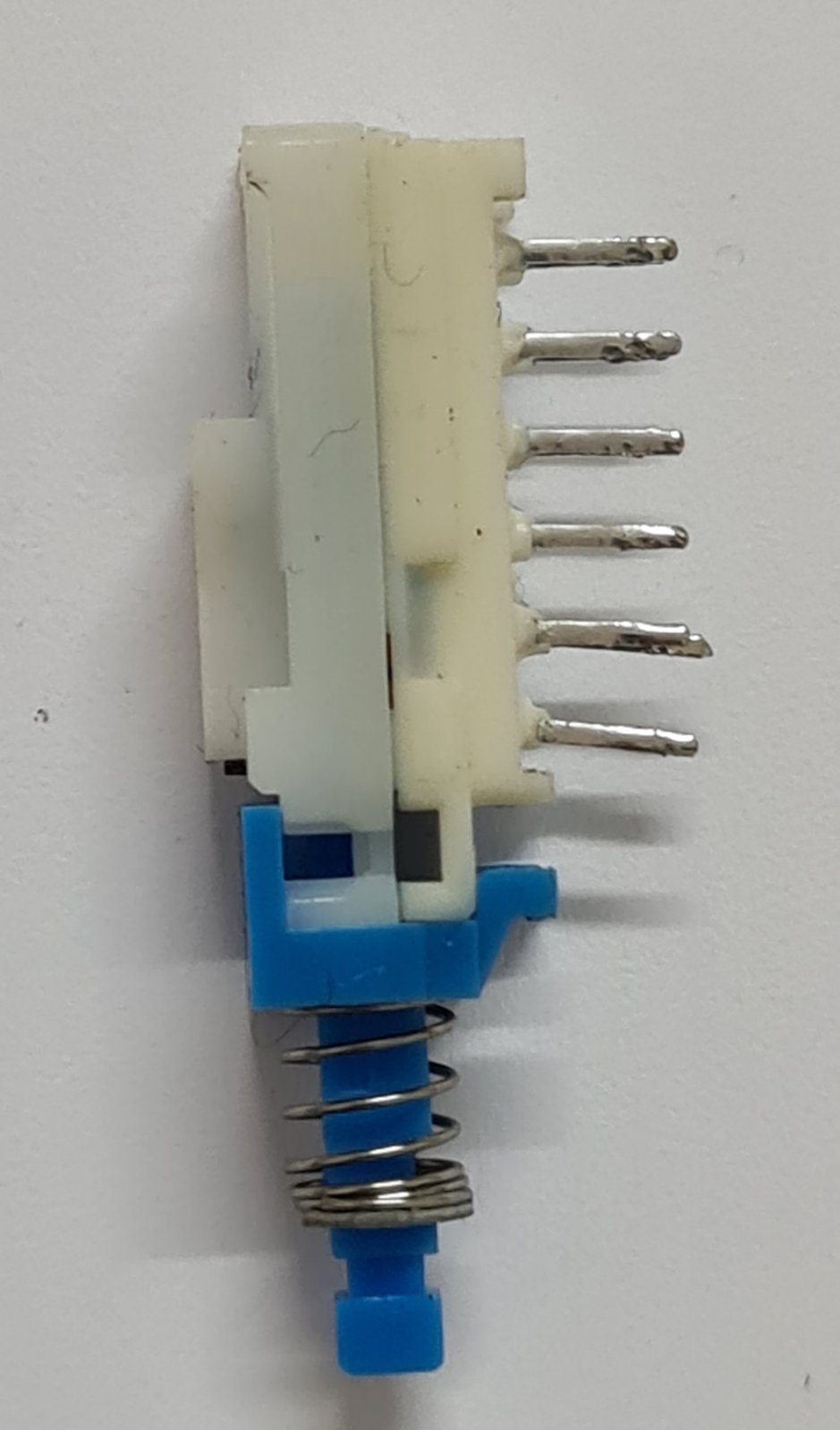 Soundcraft and others switch SPUJ193700  latching SPUJ194500 momentary used