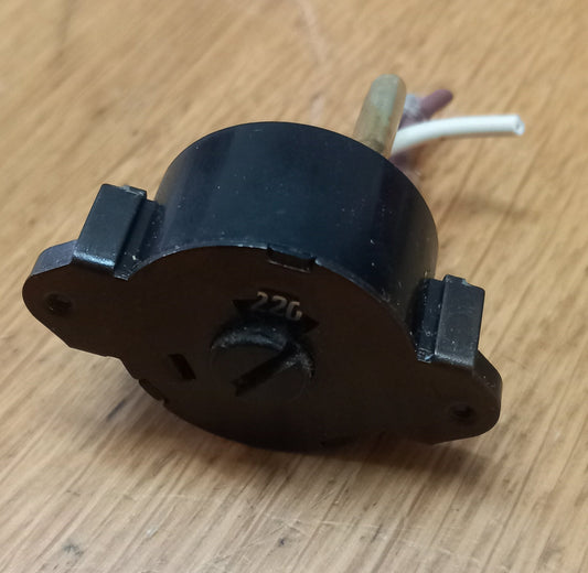 Teac A-400 mains voltage selector