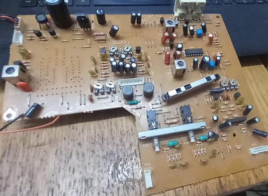 TEAC V-377 R/P 3E90015-00B OR C PCB