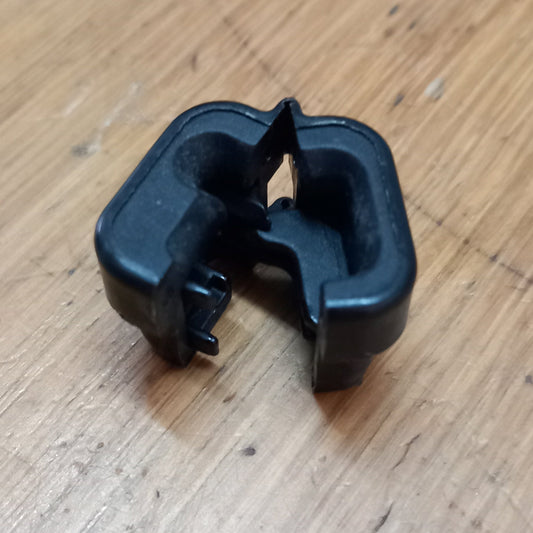 Tascam Teac Cable clamp Nifco 2271