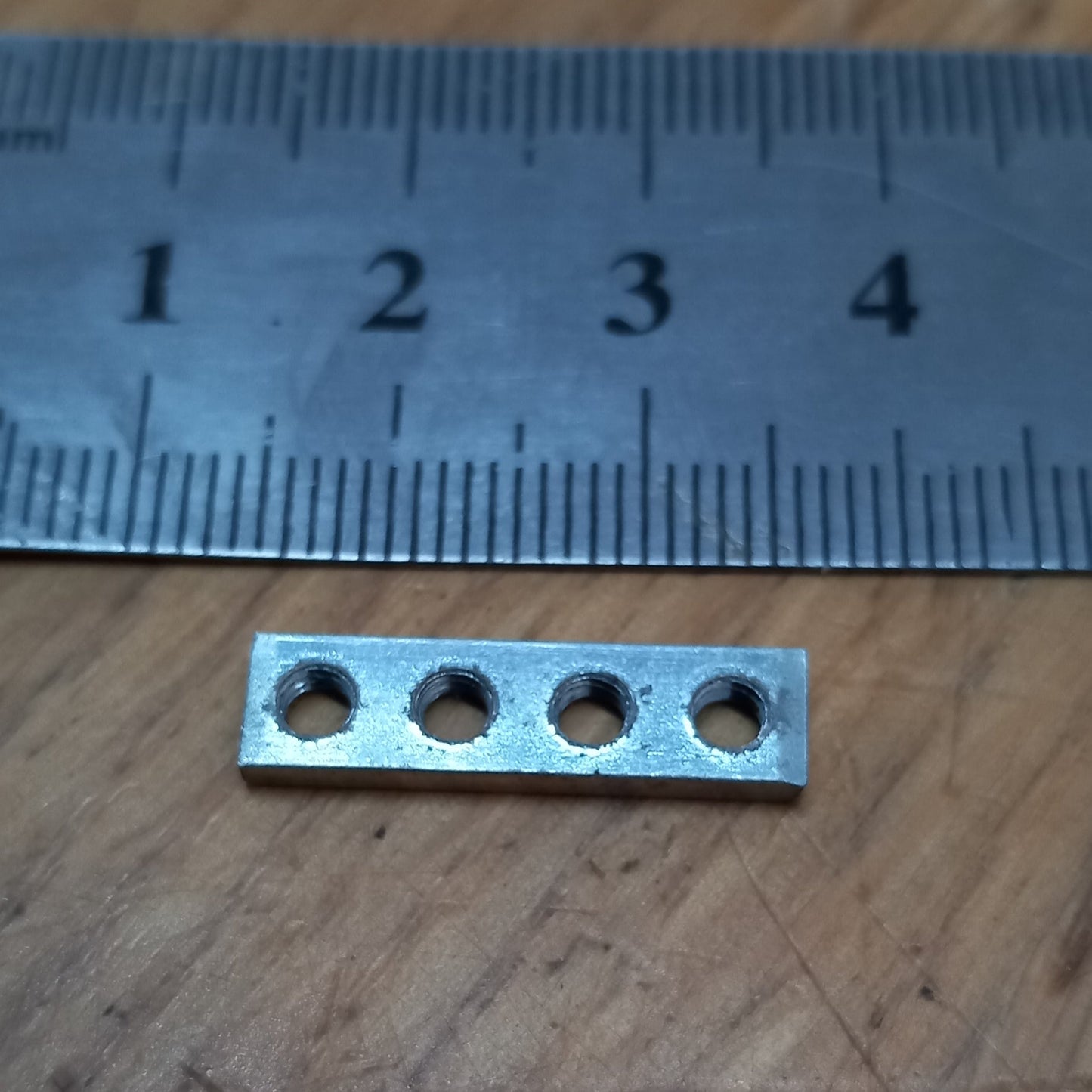 Soundcraft 4 way mixer chanel  screw bar sliding pack 5