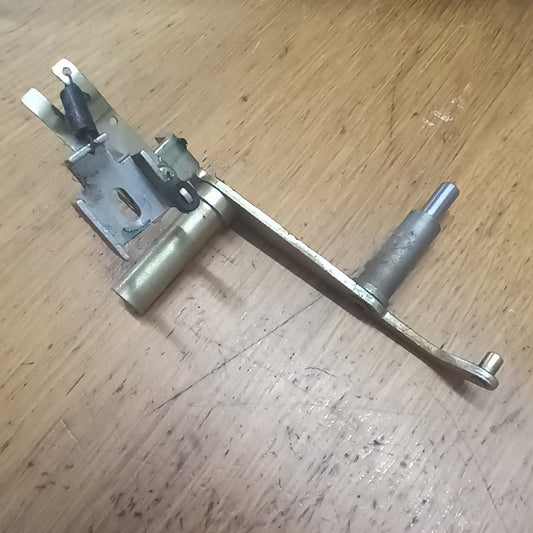 Teac 80-8 capstan arm assembly