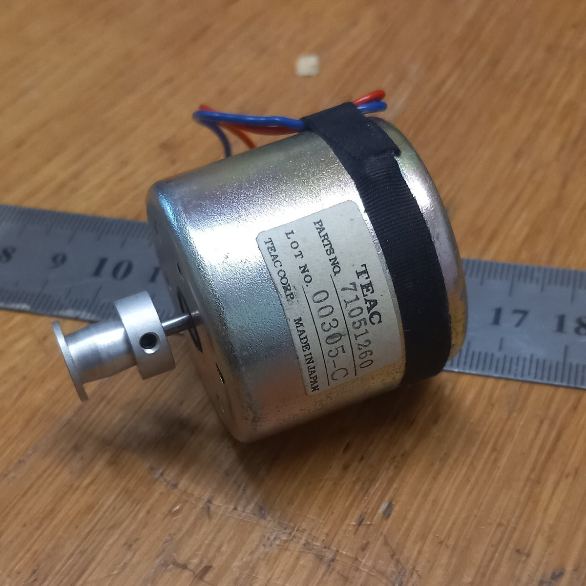 Teac A-105 Capstan  motor 71051260