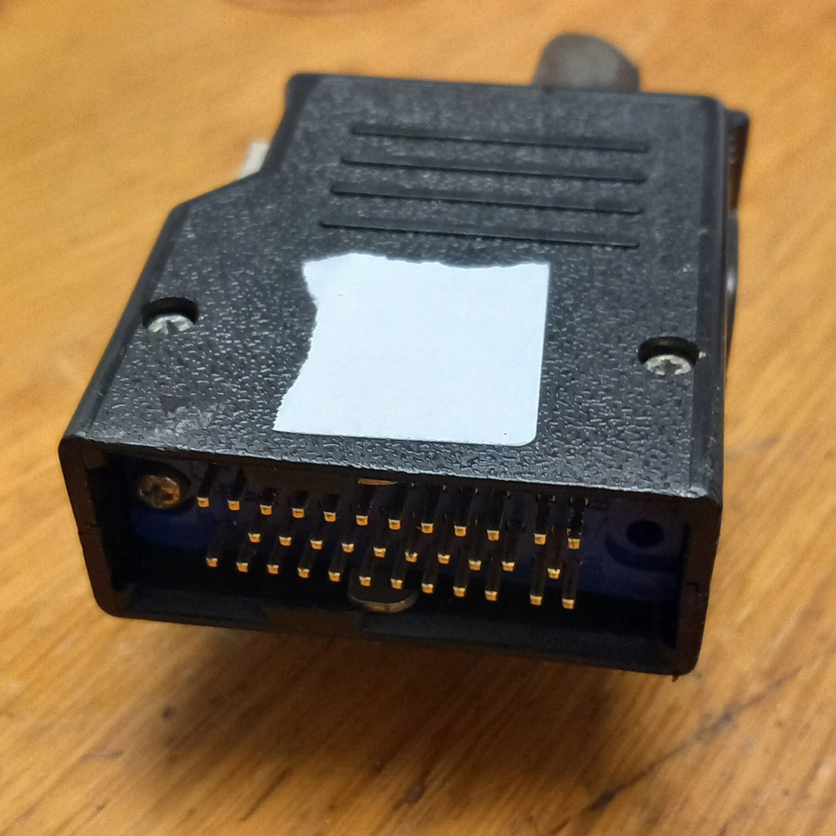 Hirose HRS 34 pin plug with shroud
