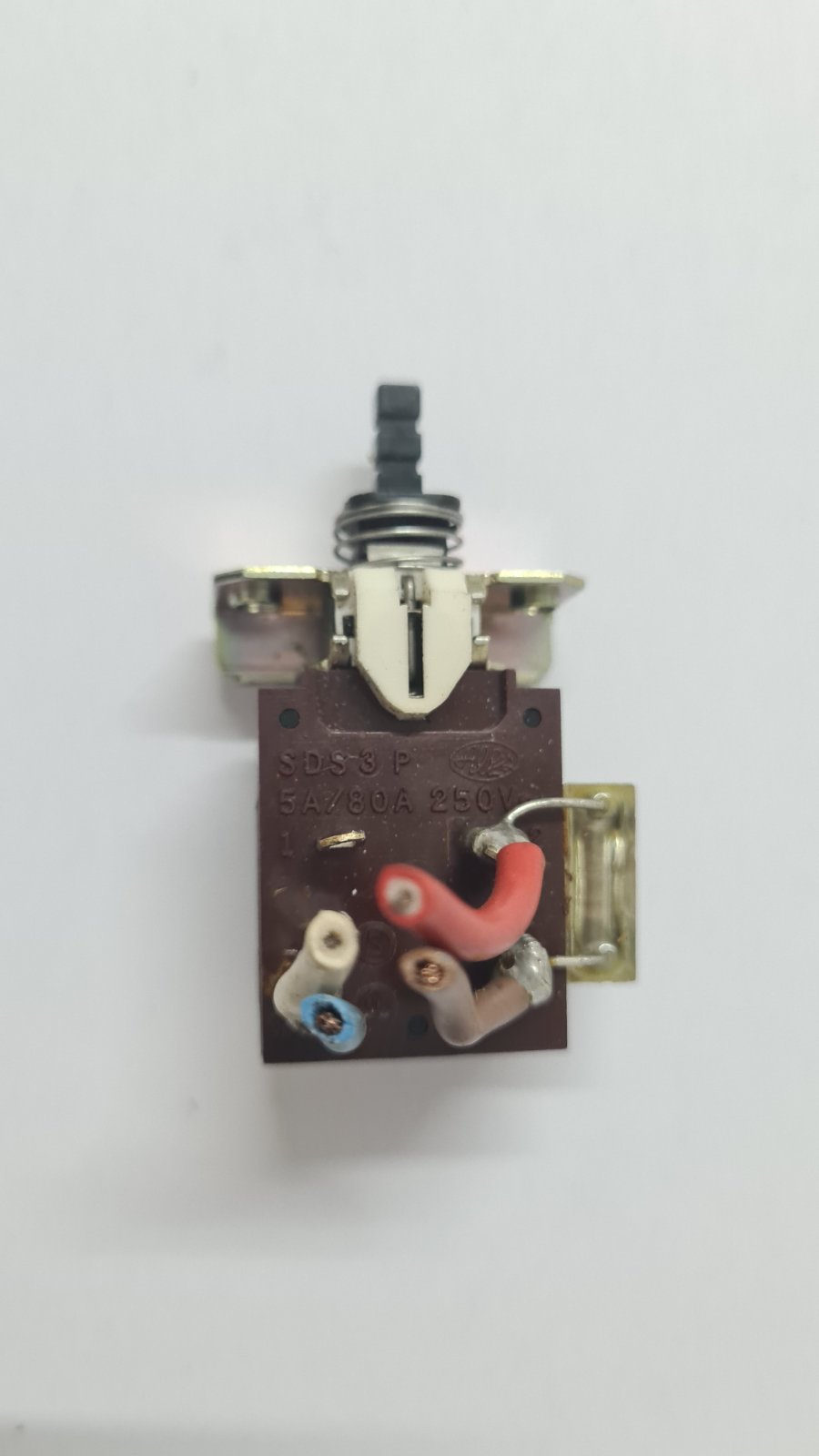 Tascam 133 Mains power switch